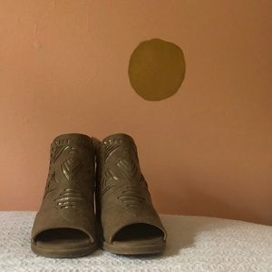 Jellypop Girls brown wedges